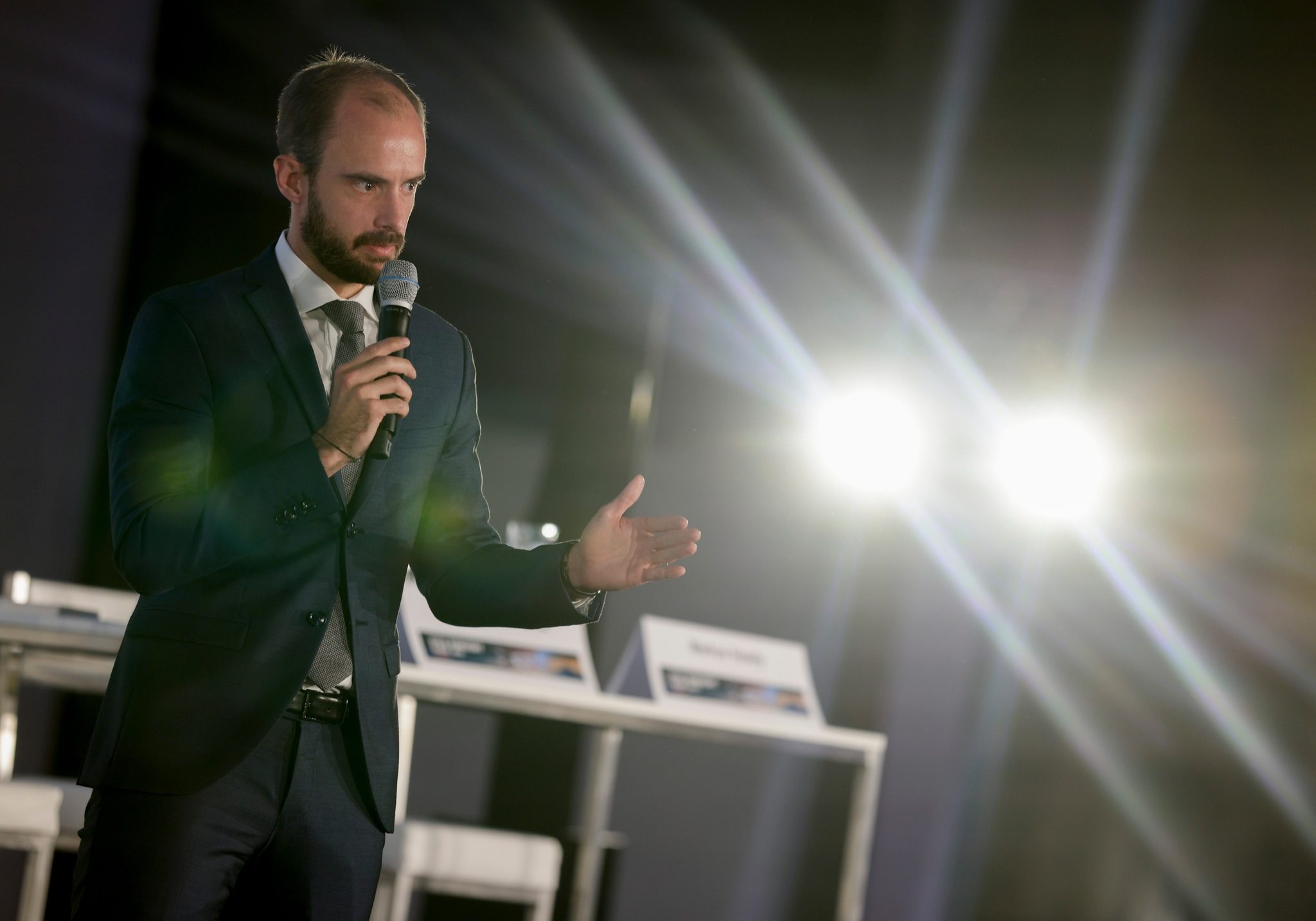 Der von der EU veröffentlichte DESI zeigt, dass Österreich den Top-10 Platz unter den Digitalnationen halten konnte. Staatssekretär Tursky sieht das als Auftrag für seine zukünftige Arbeit. Foto: BKA/Andy Wenzel
