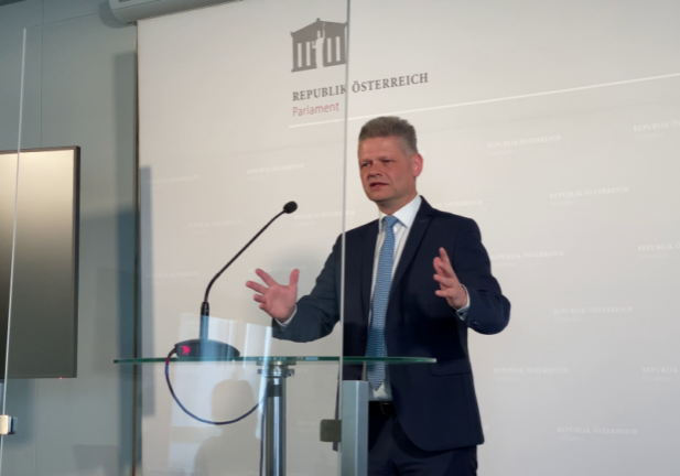 Ob die Auftragsvergabe der Stadt Wien an Lifebrain rechtswidrig war, möchte VP-Fraktionsführer im Untersuchungsausschuss Andreas Hanger untersucht werden. Foto: Zur-Sache.at / Michael Tögel
