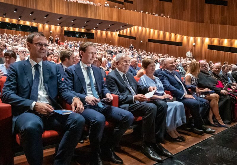 V.l.n.r.: Landeshauptmann Markus Wallner, Bundeskanzler Sebastian Kurz, Bundespräsident Alexander Van der Bellen Foto: Arno Melicharek