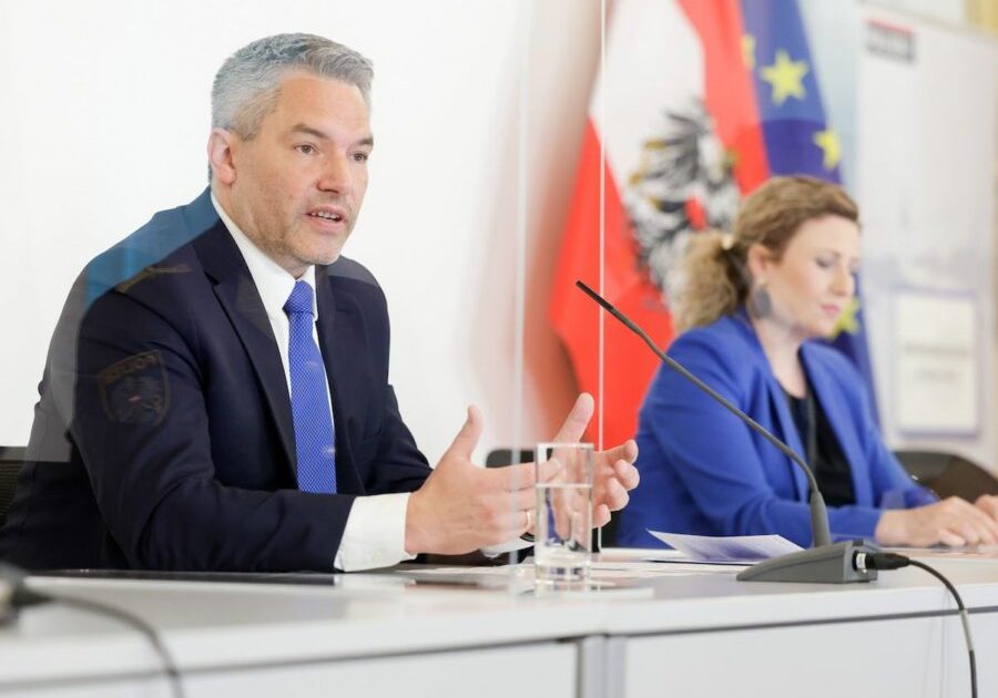 Pressekonferenz "Verschwörungstheorien in Zeiten der COVID-19-Pandemie"