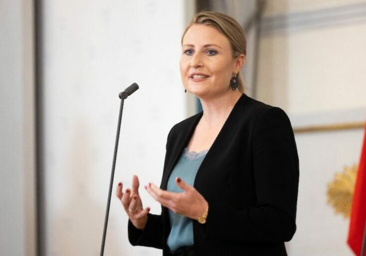 Familienministerin Susanne Raab betonte, dass Weihnachten im Kreis der Familie möglich sein wird. Foto: BKA/Christopher Dunker