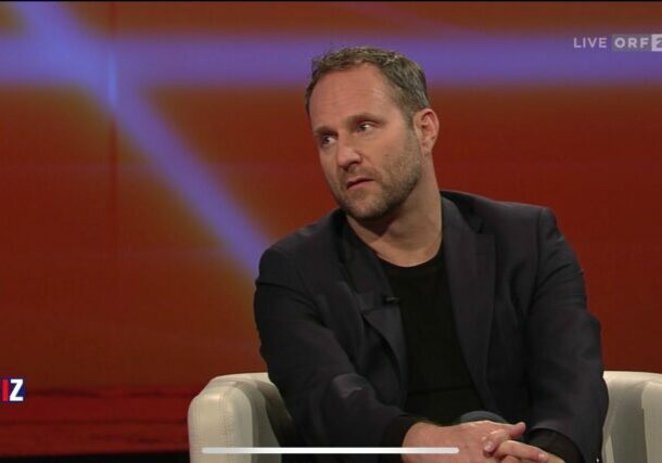 Matthias Strolz verstrickt sich in Widersprüchen - Screenshot: ORF.at