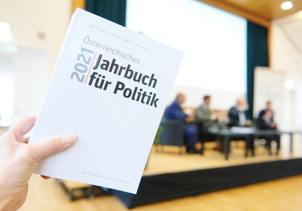 Jahrbuch für Politik 2021, Foto: Politische Akademie
