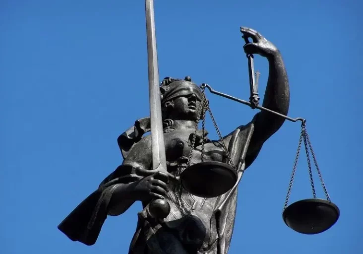 Die Wirtschafts- und Korruptionsstaatsanwaltschaft hat ein weiteres Ermittlungsverfahren gegen Wolfgang Sobotka eingestellt. Bild: Figur der Justitia, Göttin der Gerechtigkeit. Foto: HHS/pixelio.de