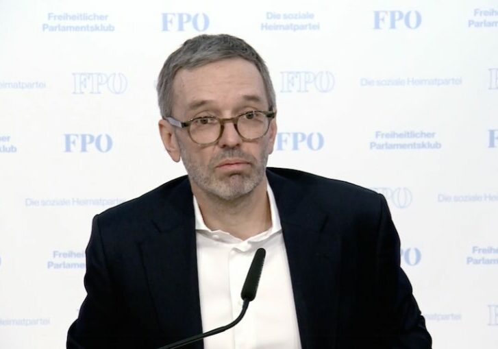 Das "System Kickl" soll im "Rot-Blauer Machtmissbrauch" Untersuchungsausschuss näher beleuchtet werden. Kickl wird für den 11. April als Auskunftsperson geladen. Foto: FPÖ-TV