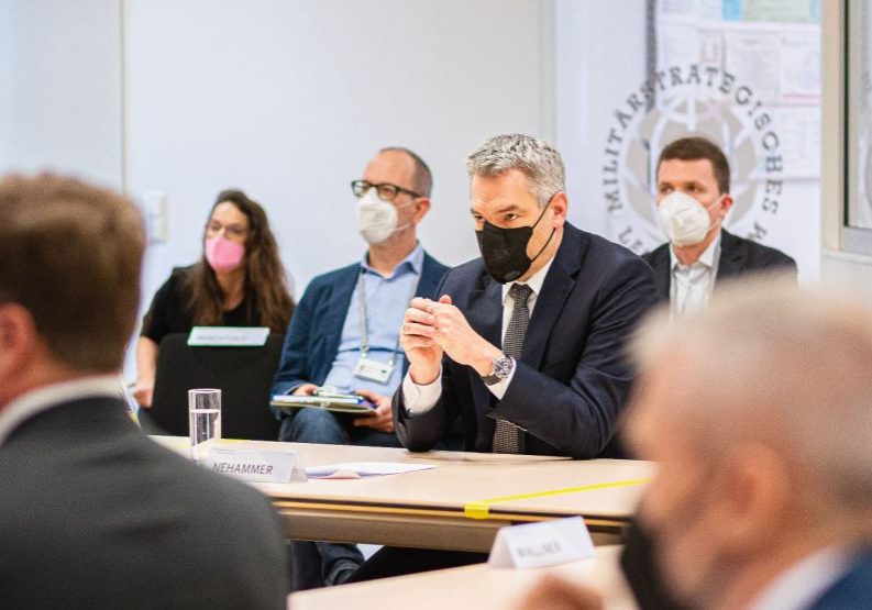 Bundeskanzler Karl Nehammer versicherte: "Österreich werde helfen, wo wir helfen können!" Foto: BKA / Florian Schrötter