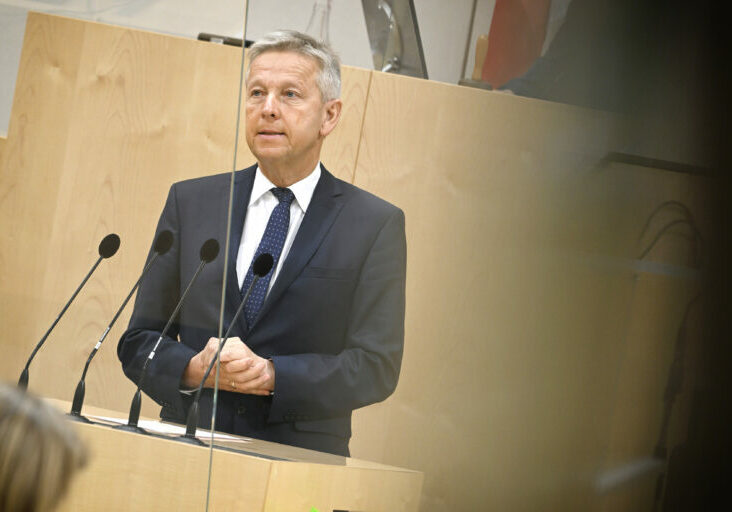 Außenpolitiksprecher Reinhold Lopatka hebt die aktuelle Wichtigkeit einer verlässlichen Außenpolitik hervor. Foto: Parlamentsdirektion / Johannes Zinner