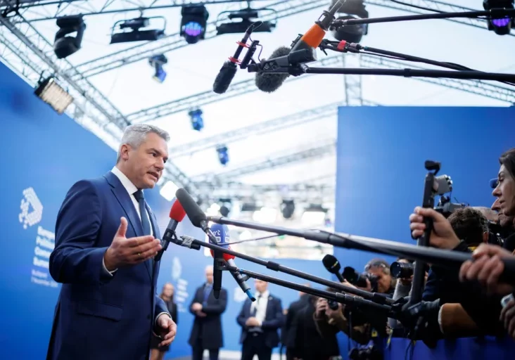 Von US-Wahl bis Migration. Beim zweitägigen EU-Gipfel in Budapest wartet auf Kanzler Nehammer und seine Kollegen eine lange Agenda. Foto: BKA/Andy Wenzel