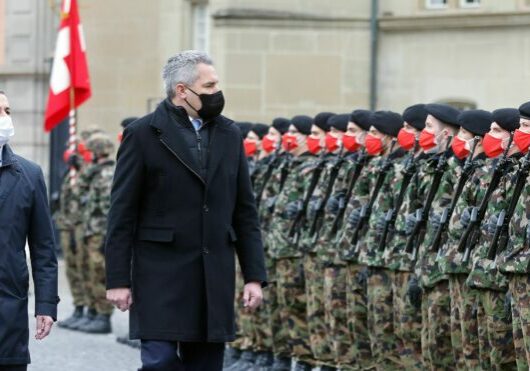 Empfang mit militärischen Ehren in Zofingen. BKA/Dragan Tatic