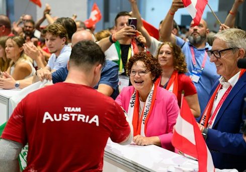 Bei den WorldSkills in Shanghai holte Österreich Platz 7. Die Staatssekretärin gratulierte persönlich. SkillsAustria/Florian Wieser