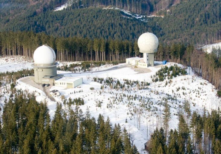 Die Bedrohung Europas hat sich mit Russlands Angriff auf die Ukraine verschärft, nun soll ein Drohnenwall im Osten Europa schütze (Bild: Luftraumüberwachung in Österreich). Foto: BMLV