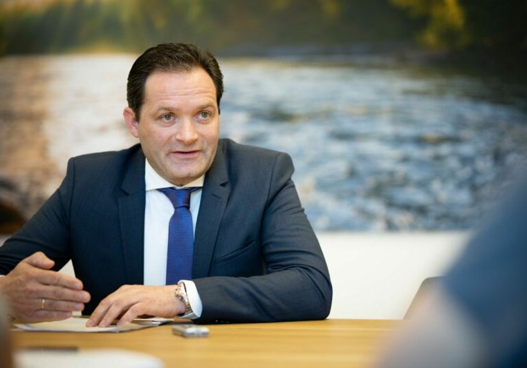 Die Kampagne "Vorsorgen statt Rohr-Sorgen" geht in die zweite Phase. In der will Landwirtschaftsminister Totschnig Informationen rund ums Prüfen, Erneuern und Erhalten der heimischen Trink-und Abwasserinfrastruktur zur Verfügung stellen. Foto: BMLRT / Paul Gruber