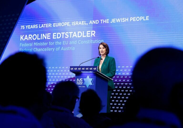 Österreich hat eine historische Verantwortung, es wird Juden schützen und Israel unterstützen, erklärte Europa- und Verfassungsministerin Karoline Edtstadler in Jerusalem anlässlich des 75. Jahrestages der Staatsgründung Israels. Foto: Bka/Dragan Tatic