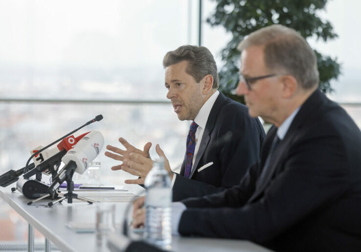 Wirtschaftskammer bearbeitet Hilfen für Krisenbewältigung (Präsident H. Mahrer, GS K. Kopf). Foto: WKO