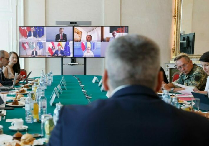 Der Ministerratssitzungssaal dürfte auch heute wieder Ort des Gipfels sein, zu dem Kanzler Karl Nehammer eingeladen hat. Foto: BKA / Dragan Tatic