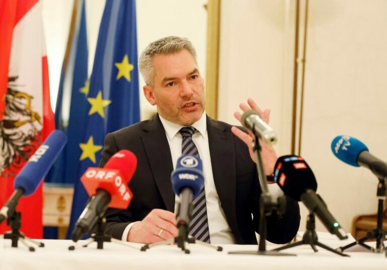 "Es war kein Freundschaftsbesuch". Bundeskanzler Karl Nehammer zog nach dem Treffen mit Putin Bilanz. Foto: BKA / Dragan Tatic
