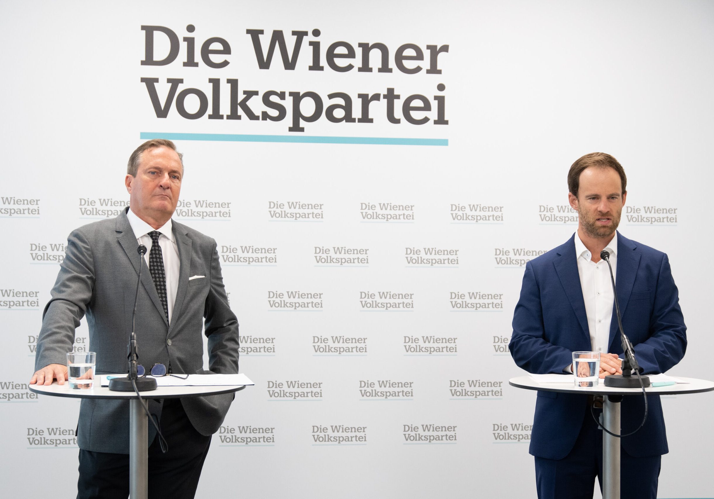 Laut der Wiener Volkspartei weite sich der Skandal um die Causa Wien Energie aus. "Die Stadt Wien kontrolliert sich am liebsten selbst", so Finanzsprecher Manfred Juraczka bei einer Pressekonferenz. Das zeige sich am Aufsichtsrat der Wien Energie. Foto: ÖVP Wien