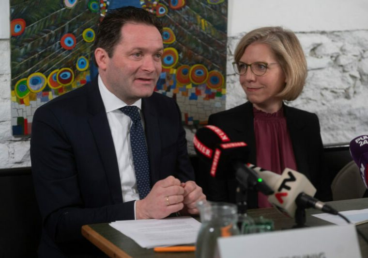 Mitter Feber startet ein neues Förderprogramm für land- und forstwirtschaftliche Betriebe. Insgesamt 100 Millionen Euro werden für Bauernhöfe bereitgestellt, die künftig energieautark sein wollen. Foto: BML/Hemerka