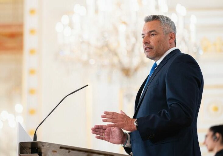 Karl Nehammer bei seiner erste Rede als Bundeskanzler - Foto: BKA / Florian Schrötter