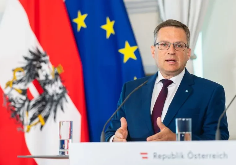 Aus Verantwortung für Österreich tritt die ÖVP in Gespräche mit der FPÖ ein, erklärt Klubobmann August Wöginger in einem Videostatement. Foto: Florian Schrötter