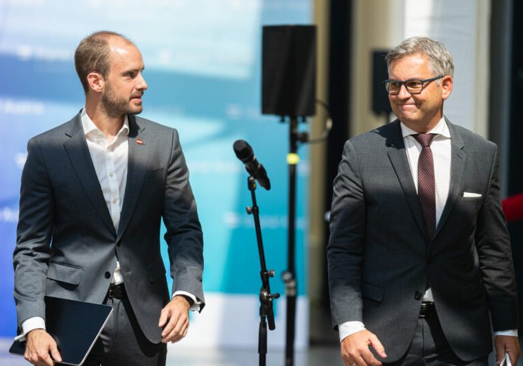Mit dem "Digitalen Kompetenzpaket" bekommt Österreich umfassende Maßnahmen um die digitalen Fähigkeiten der Österreicher zu verbessern. Speziell sieht das Paket acht Maßnahmen vor. Foto: BKA / Schrötter