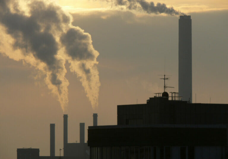 Die Bepreisung von Kohlendioxid (Co2) erfolgt erst ab Herbst. Bild: Michael Bührke/pixelio