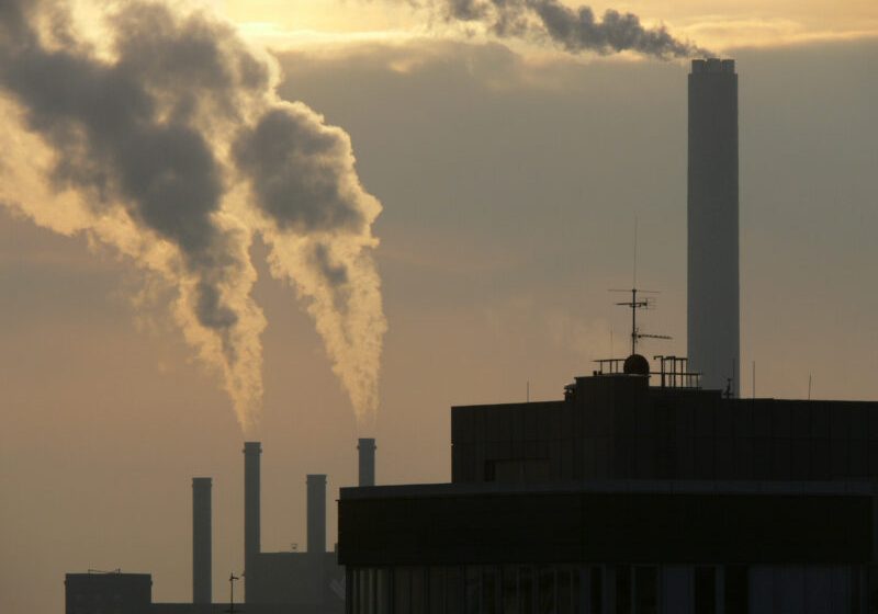 Die Bepreisung von Kohlendioxid (Co2) erfolgt erst ab Herbst. Bild: Michael Bührke/pixelio