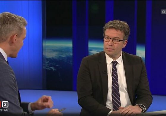 AMS-Chef Johannes Kopf im Interview in der ZiB2 - Screenshot: ORF