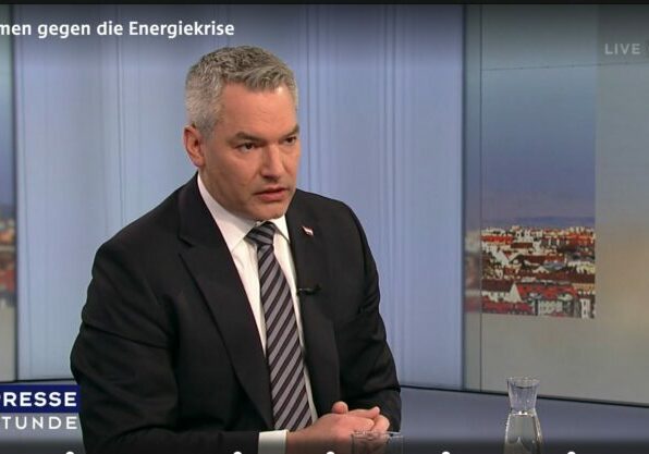 Beim Energiekostenzuschuss wird mit 500 Mio. Euro nachgebessert: Bundeskanzler Karl Nehammer in der Pressestunde. Foto: Screenshot/ORF-Pressestunde