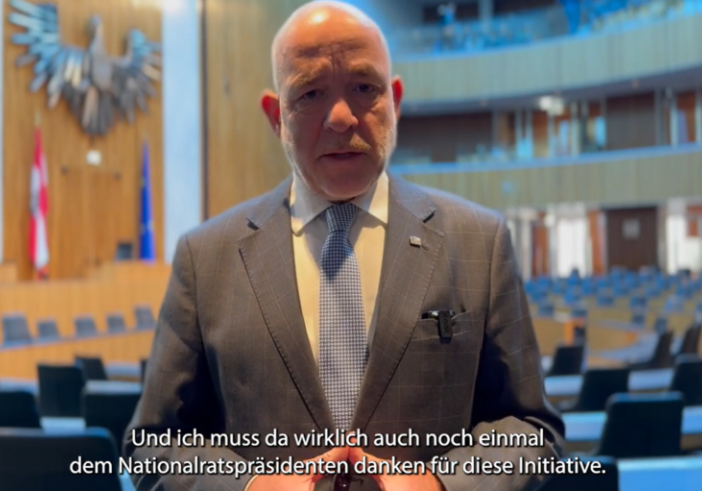 Klares Votum gegen die Umdeutung des Kommunismus und der Hamas: ÖVP-Abgeordneter Martin Engelberg im aktuellen Podcast "Politics & Psychoanalyse".