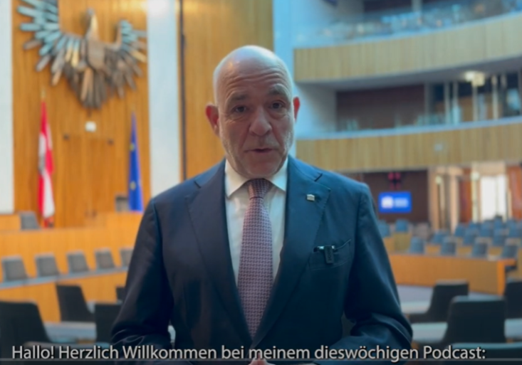 Martin Engelberg berichtet im Podcast "Politics & Psychoanalyse" von Kandidatur und von internationaler Politik.