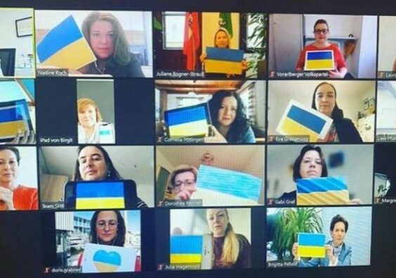 ÖVP-Frauen zeigen Solidarität mit der Ukraine. Screenshot: Facebook ÖVP Frauen