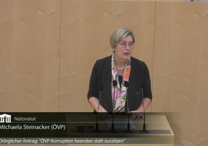 ÖVP-Justizsprecherin Michaela Steinacker spricht sich gegen Vorverurteilungen und für eine klare Trennung von Gesetzwerdung und Rechtssprechung aus. Foto: Screenshot Zur-Sache
