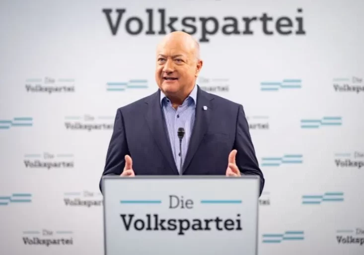 ÖVP-Generalsekretär Christian Stocker: Die Bundesregierung setzt Maßnahmen, doch FPÖ-Obmann Kickl fehlt im Nationalrat, erbringt keine Leistung. Foto: ÖVP