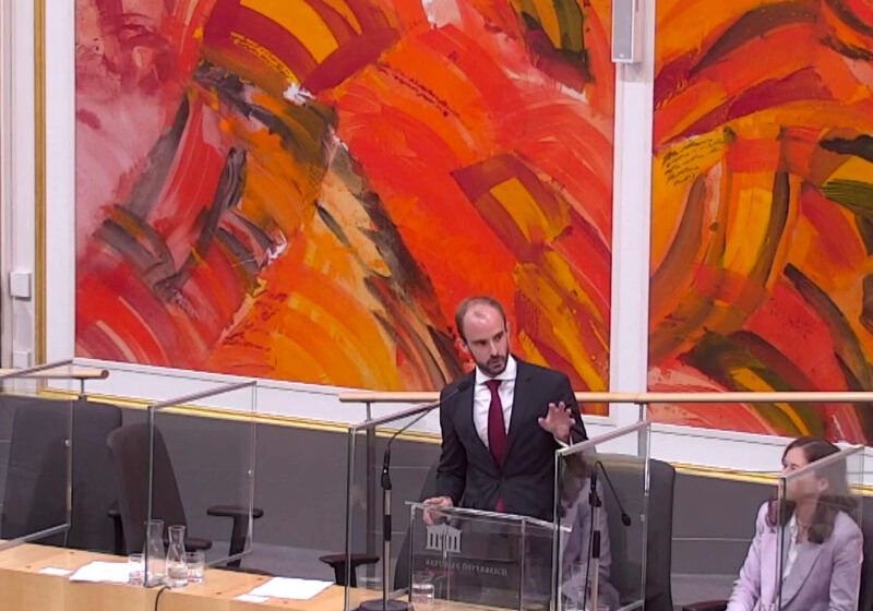 Florian Tursky, neuer Staatssekretär für Digitalisierung und Breitbandausbau im Finanzministerium stellte sich in der 156. Sitzung des Nationalrates im Parlament dem Hohen Haus vor und will die Digitalisierung für jeden greifbar machen. Foto: Mediathek Parlamentsdirektion