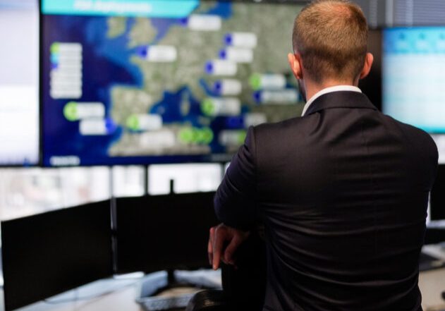 Der Digitalisierungsstaatssekretär Florian Tursky besuchte vergangene Woche die europäische Agentur der Grenz- und Küstenwache „Frontex“ in Warschau. Foto: BMF