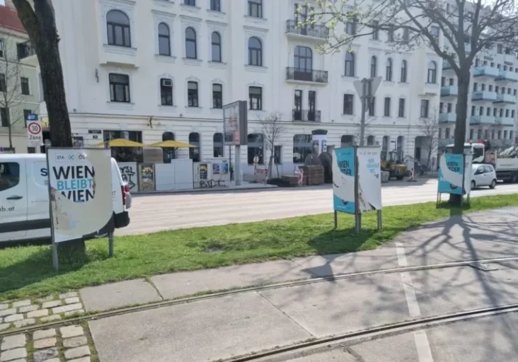 Das Wiener Stadtbild: 600 zerstörte Plakate der Wiener ÖVP. Foto: ÖVP