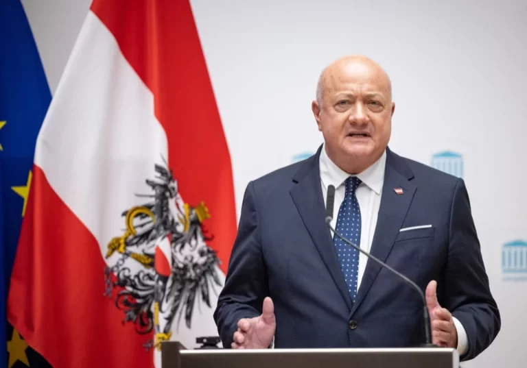 Arbeit am Aufschwung: Bundeskanzler Christan Stocker. Foto: Jakob Glaser