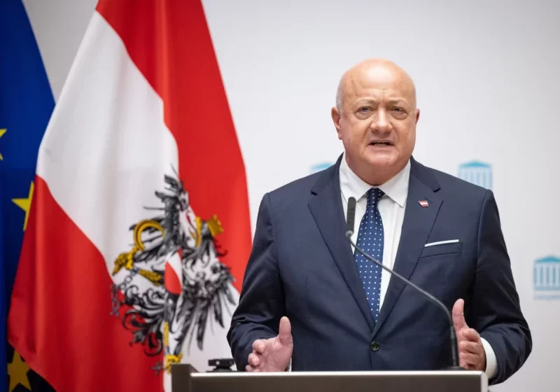 Arbeit am Aufschwung: Bundeskanzler Christan Stocker. Foto: Jakob Glaser