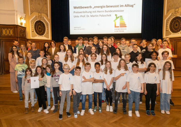 Klimaschutz im Klassenzimmer: An Schulen soll Energie effizient einzusetzen ist das Ziel einer Initiative von Bildungsminister Martin Polaschek. Im ablaufenden Schuljahr wurde erste Projekte ausgezeichnet. Die Initiative soll im Herbst verlängert werden, meint ÖVP-Abg. Gertraud Salzmann. Foto: bmbwf/Martin Luisser