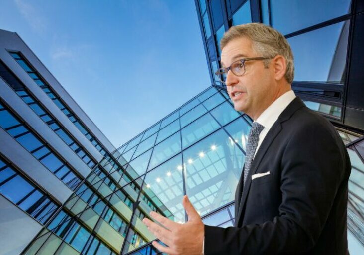 „Für uns als Bundesregierung ist wichtig rasch und unbürokratisch zu helfen“, sagte Finanzminister MagnusBrunner. Foto: BKA / Dragan Tatic / iStock mf-guddyx