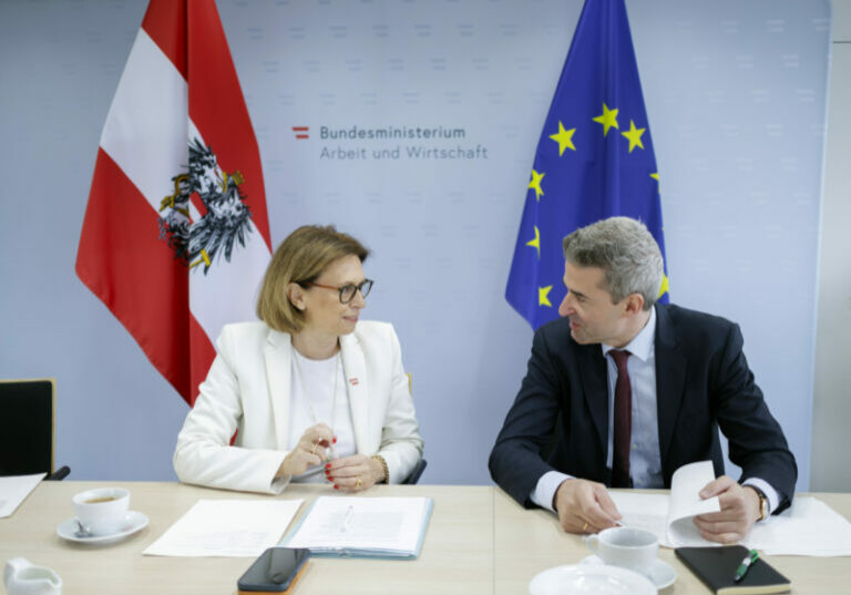 Mit der Neuaufstellung der gewerblichen Tourismusförderung setzt die Bundesregierung ein klares Zeichen für nachhaltige Investitionen. Foto: BKA / Andy Wenzel
