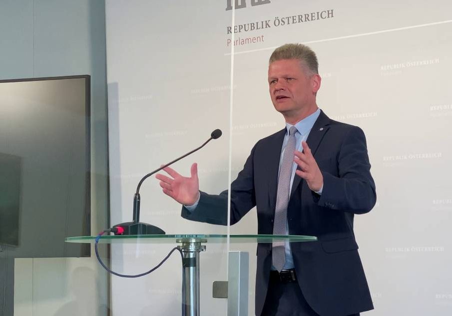 Hanger ortet aufgrund der Aktenlieferung der Vorwoche politische Einflussnahme auf die Justiz. Foto: Zur-Sache.at / Michael Tögel