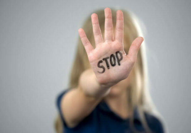 Zum stärkeren Schutz der Frauen und Mädchen fordern ÖVP-Politikerinnen eine Verschärfung des Sexualstrafrechts. Foto: iStock/Motortion