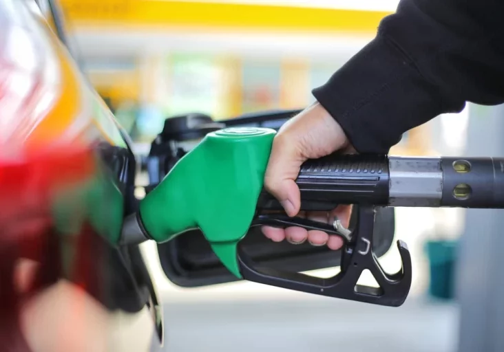 Sinkende Preise bei Treibstoffe und Haushaltsenergie lassen die Inflation erneut zurückgehen. Laut Schnellschätzung liegt sie im Juli bei 7 Prozent. Foto: istock/toncd32