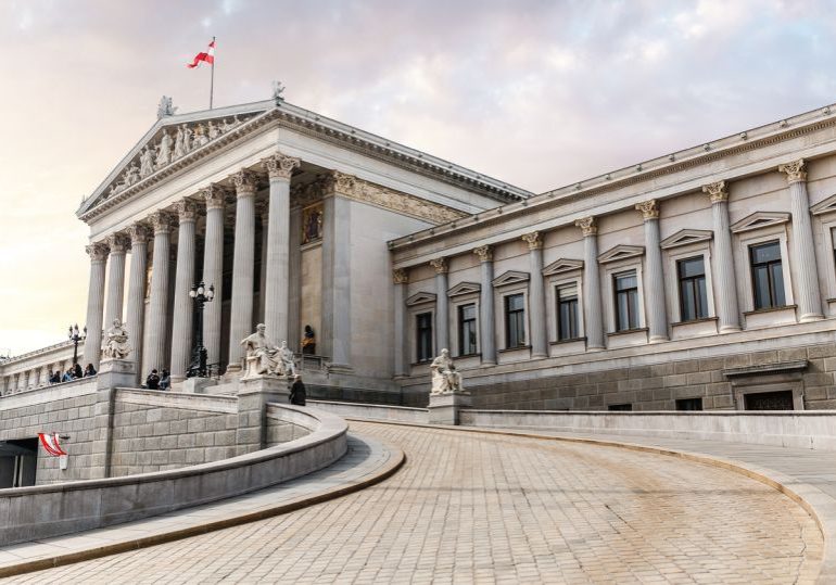Die Akten zur BVT-Affäre sollen im U-Ausschuss vorgelegten werden, verlangt VP-Fraktionsführer Andreas Hanger in einem Tweet. Foto: iStock frantic00