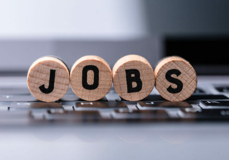 Arbeit bringt's: 2021 verzeichnete eine Rekordhöhe bei Löhnen und Gehältern. Foto: istock / AndreyPopov