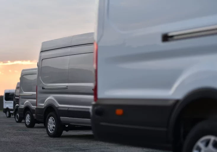 Unternehmen können ab 1. Juli mit steuerlichen Entlastungen rechnen. Unter anderem fällt die NoVa bei betrieblichen Nutzfahrzeugen. Foto: istock/Oleksandr Filon