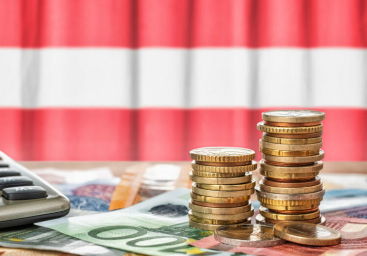 Steigende Zinsen, Krieg und Inflation. Das Budget für 2023 wird unter schwierigen Bedingungen erstellt. Brunners Budgetrede im Oktoberplenum wird daher mit Spannung erwartet. Foto: istock / Zerbor