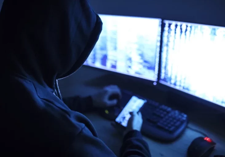 Der Hackerangriff auf das BMI wird von der FPÖ für billige Verschwörungstheorien missbraucht. Foto: iStock/Milan_Jovic